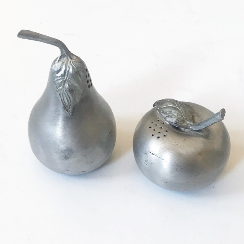 Kirk Pewter Apple & pear salt & pepper shakers